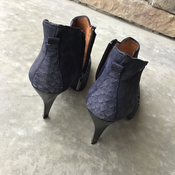 Franco Cuadra Blue Leather Short Heeled Boots - Picture 7 of 8